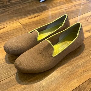 EUC ROTHY’S “The Loafer” tan and yellow slip on size 8